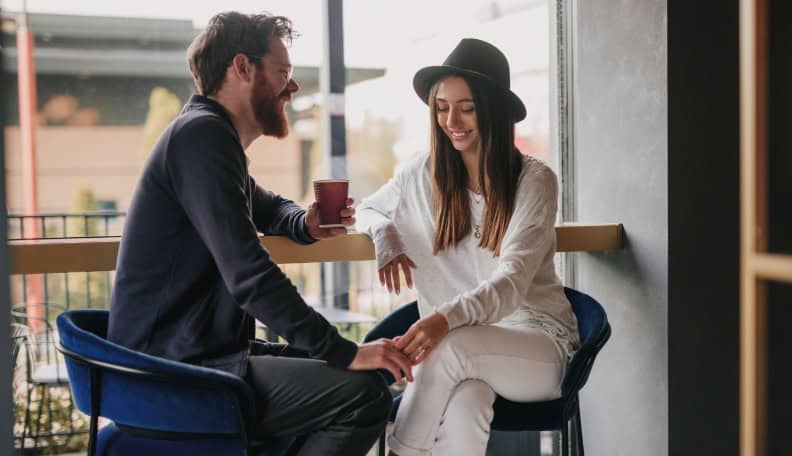 How to read body language and signs of hookup interest