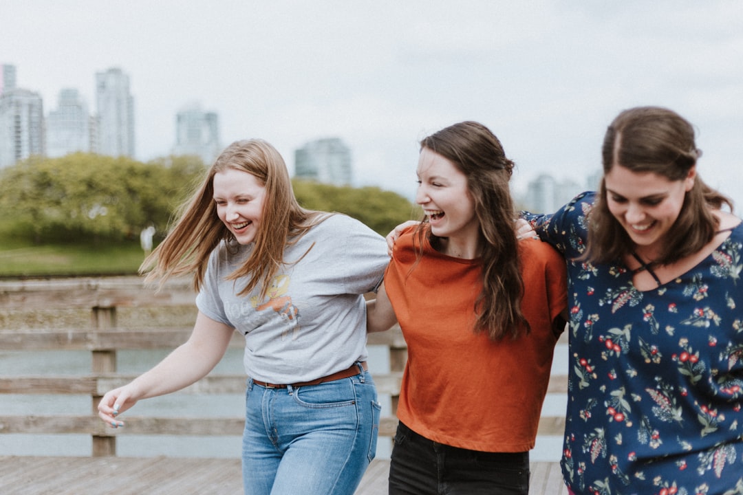 How Shared Experiences Strengthen Friendship Bonds